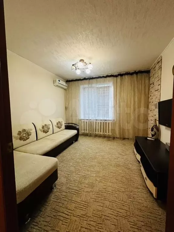 2-к. квартира, 50 м, 1/9 эт. - Фото 1