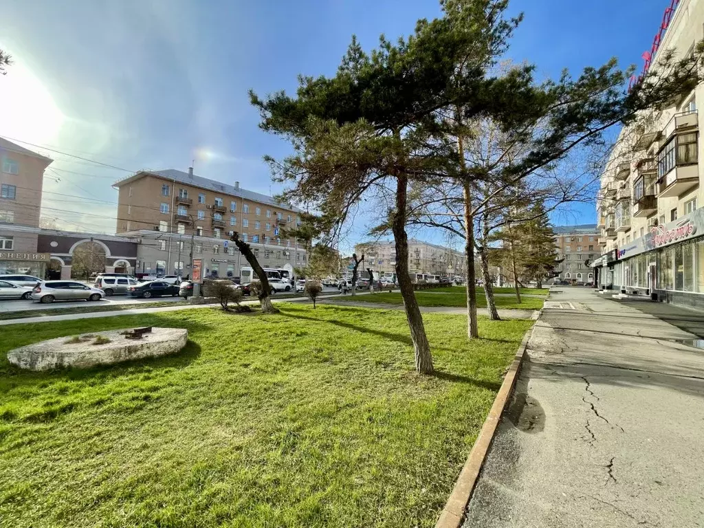 3-к кв. Омская область, Омск просп. Карла Маркса, 31 (42.0 м) - Фото 1
