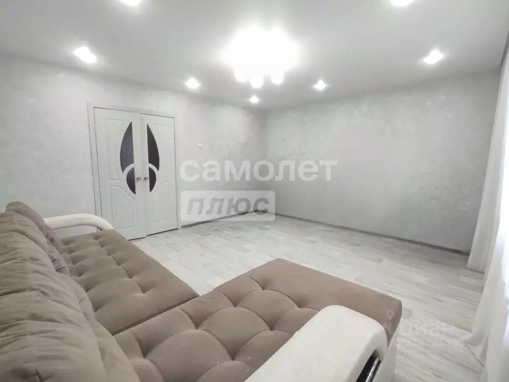 3-к кв. Татарстан, Нижнекамск просп. Вахитова, 2 (64.8 м) - Фото 1