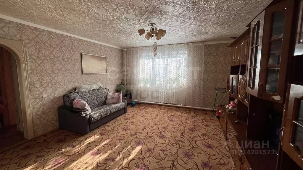 2-к кв. Оренбургская область, пос. Саракташ ул. Мира, 10 (48.8 м) - Фото 0