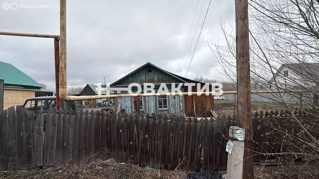 Дом в Новосибирская область, рабочий посёлок Коченёво, проспект ... - Фото 0