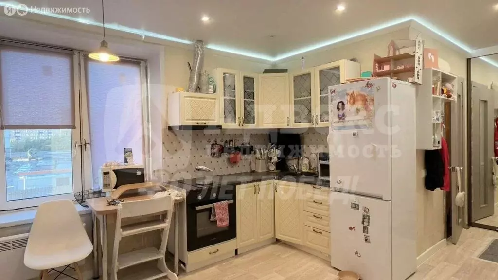 Квартира-студия: Тюмень, улица Тимофея Чаркова, 28 (27.8 м) - Фото 1