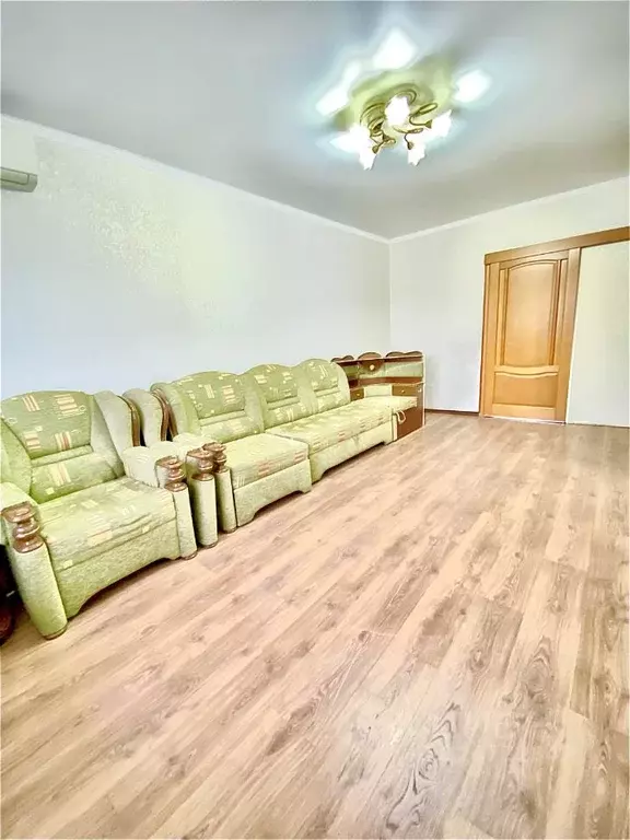 3-к кв. Оренбургская область, Оренбург ул. Тимирязева, 2 (56.7 м) - Фото 1