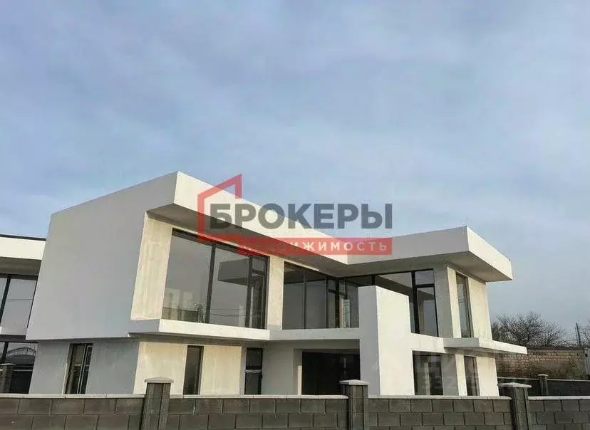 Дом в Севастополь ул. Челнокова, 17к17 (276 м) - Фото 2