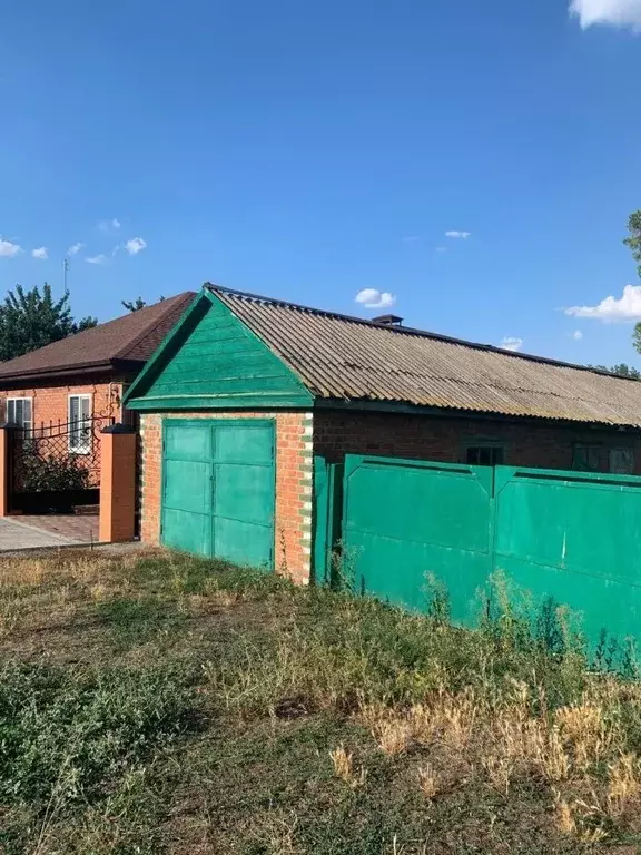 Дом в Ростовская область, Семикаракорский район, Сусат хут. Молодежная ... - Фото 1