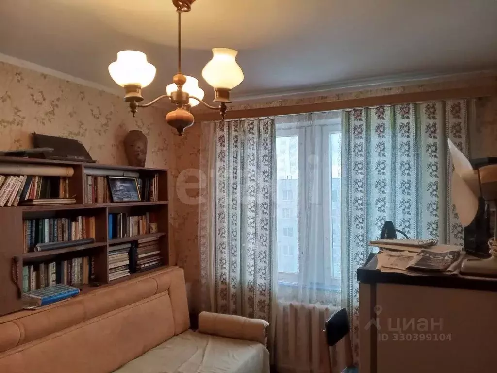 2-к кв. Псковская область, Остров ул. Апакидзе, 6 (48.5 м) - Фото 1