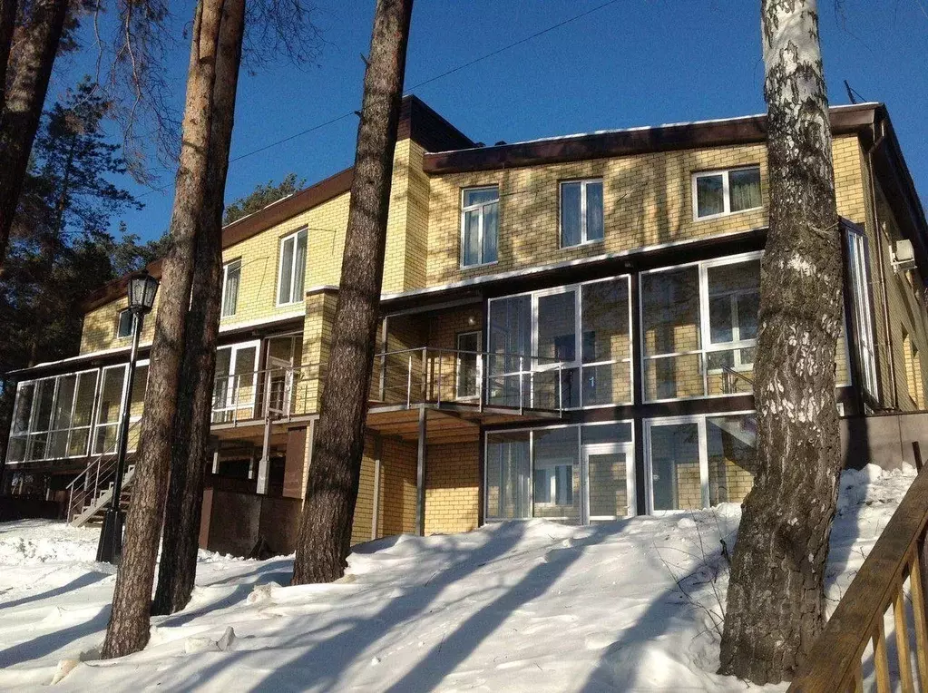 Дом в Тюменская область, Тюмень Салаирский тракт, 11-й км (340 м) - Фото 0