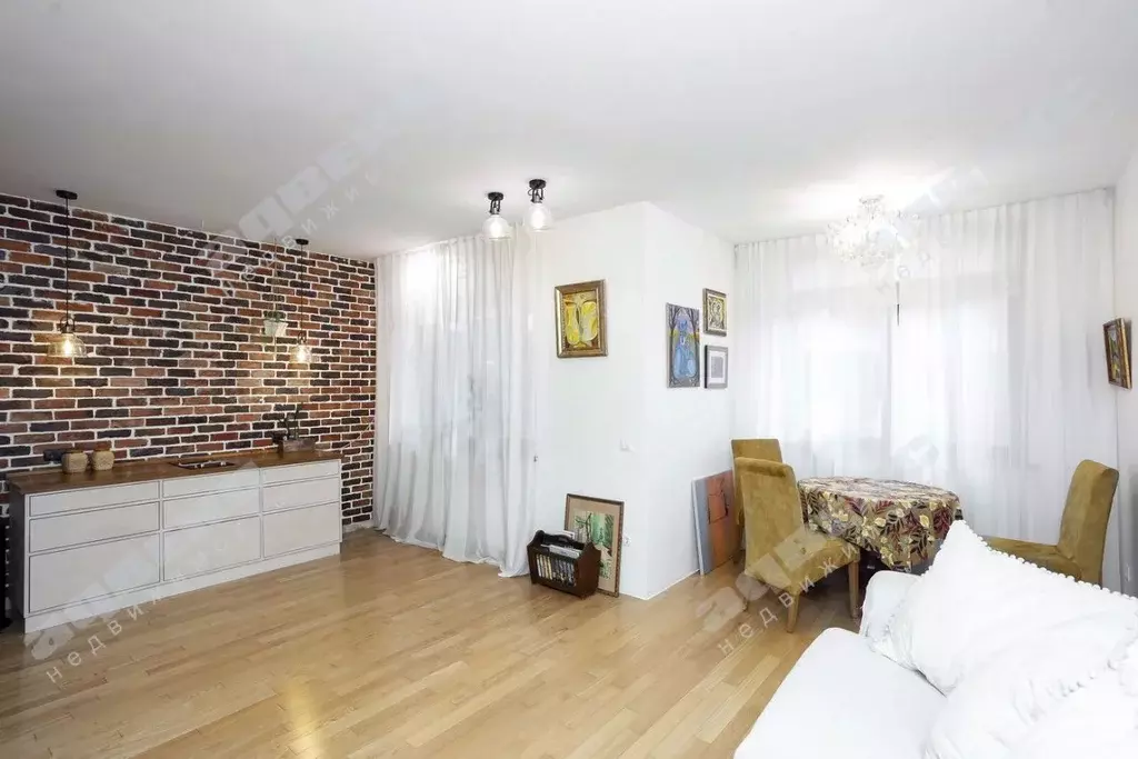 2-к кв. Санкт-Петербург Заозерная ул., 3к2 (81.5 м) - Фото 0