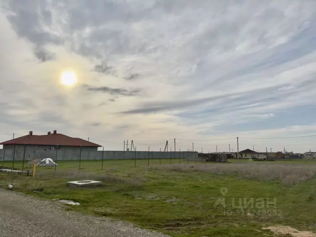 Участок в Крым, Сакский район, с. Штормовое ул. Интернациональная, 6 ... - Фото 1