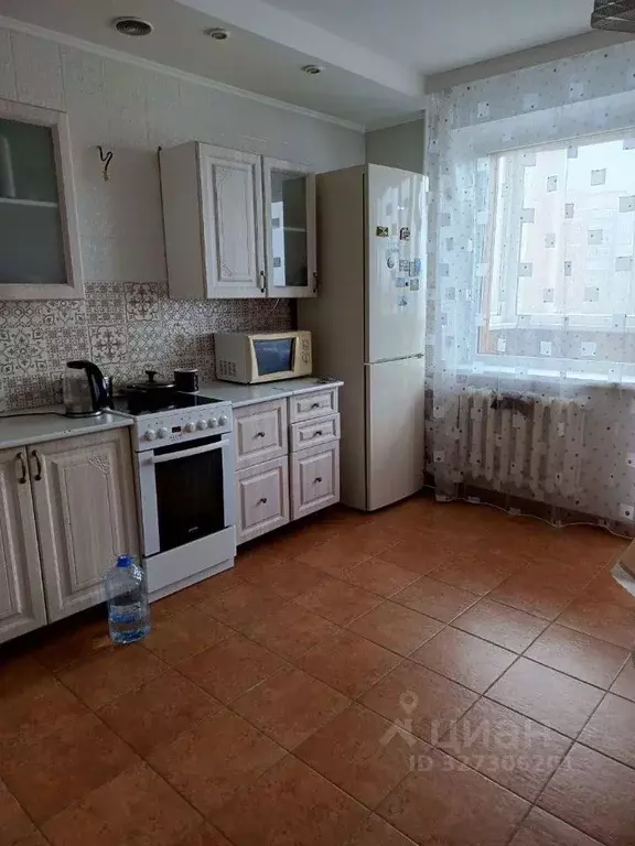 2-к кв. Тюменская область, Тюмень 6-й мкр, ул. Валерии Гнаровской, 6к2 ... - Фото 1