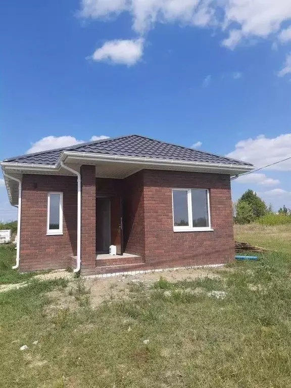 Дом в Воронежская область, Новоусманский район, Отрадненское с/пос, с. ... - Фото 1