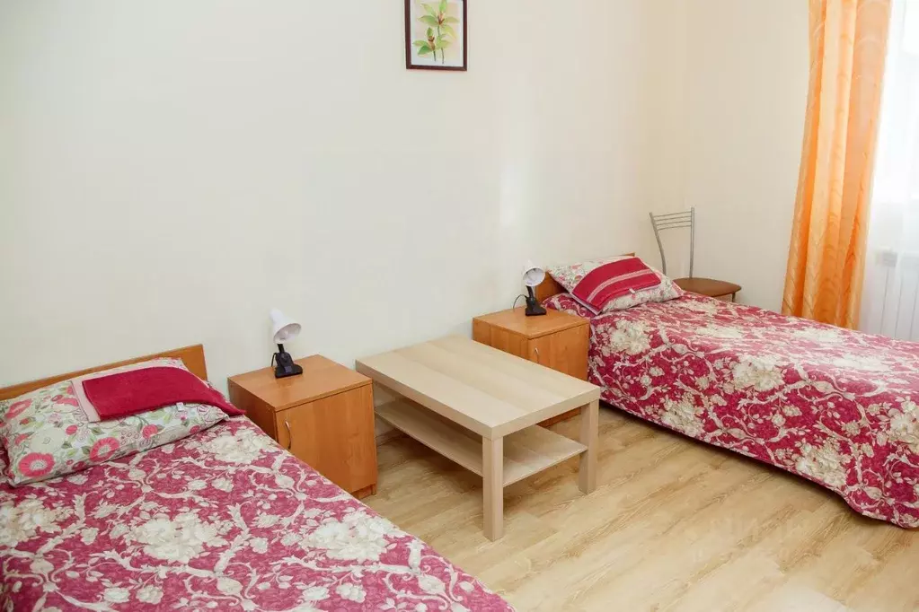 Комната Ленинградская область, Тихвинский район, Борское с/пос, д. Бор ... - Фото 1