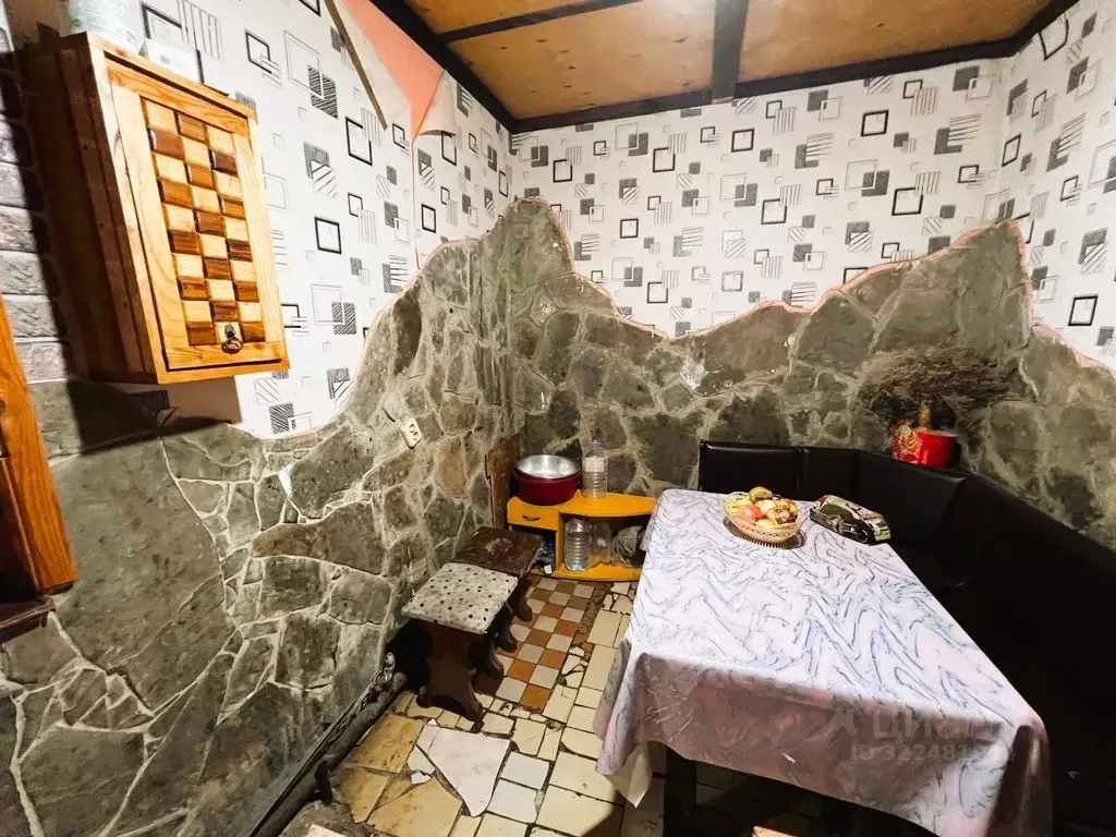 Дом в Краснодарский край, Темрюкский район, Ахтанизовское с/пос, пос. ... - Фото 1