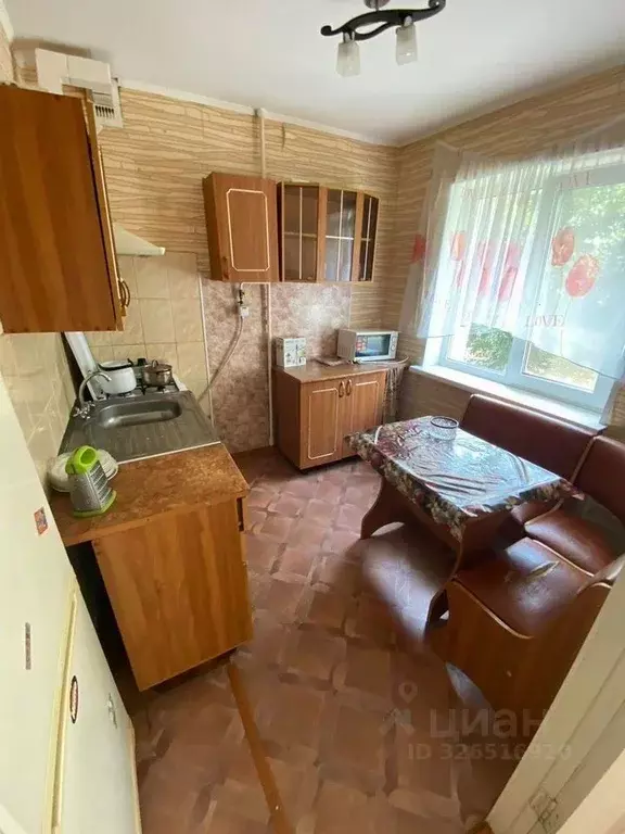 3-к кв. Омская область, Омск ул. Химиков, 61 (50.0 м) - Фото 2