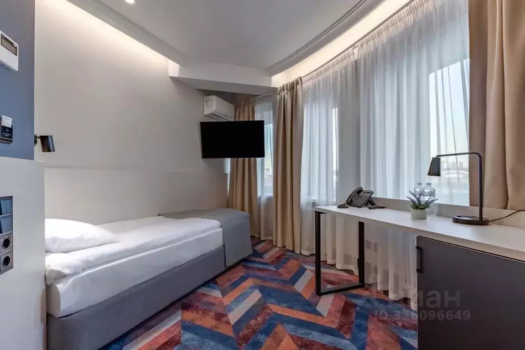 Комната Москва ул. Усачева, 35С1 - Фото 1