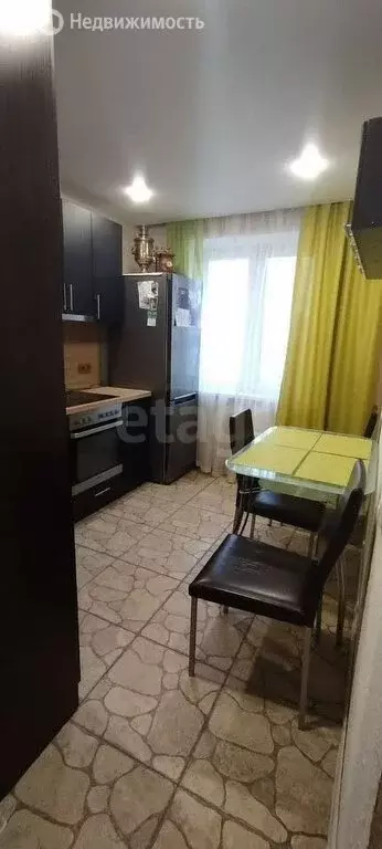 3-комнатная квартира: Курган, жилой район Заозёрный, 5-й микрорайон, ... - Фото 2