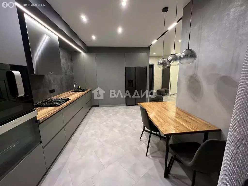 3-комнатная квартира: Калининград, Елизаветинская улица, 3 (86.77 м) - Фото 1