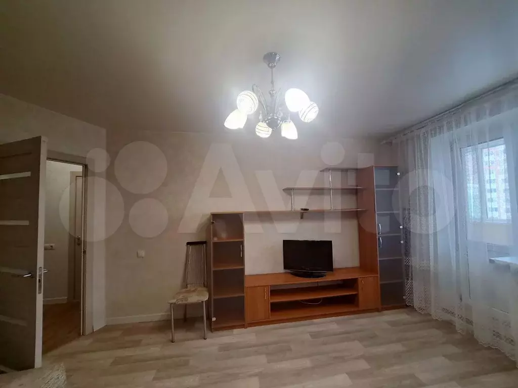 1-к. квартира, 38 м, 4/10 эт. - Фото 0