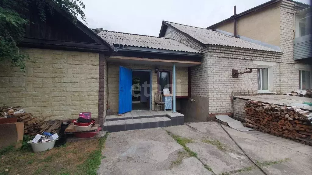 Дом в Амурская область, Белогорск Средняя ул., 30 (265 м) - Фото 0