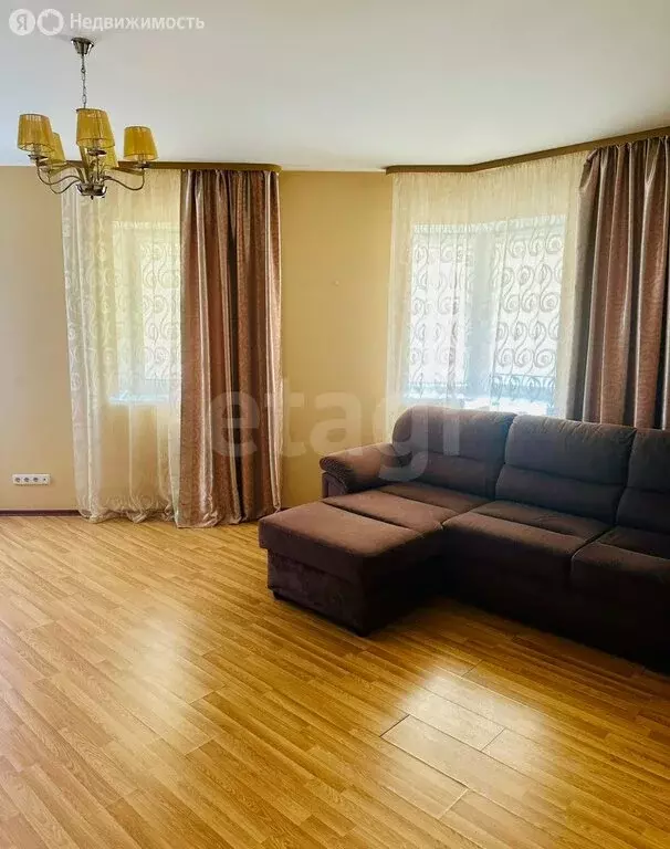 3-комнатная квартира: Энгельс, набережная имени Генерал-лейтенанта ... - Фото 1