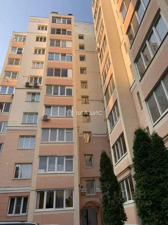 3-к кв. Калужская область, Калуга ул. Поле Свободы, 10 (84.0 м) - Фото 0