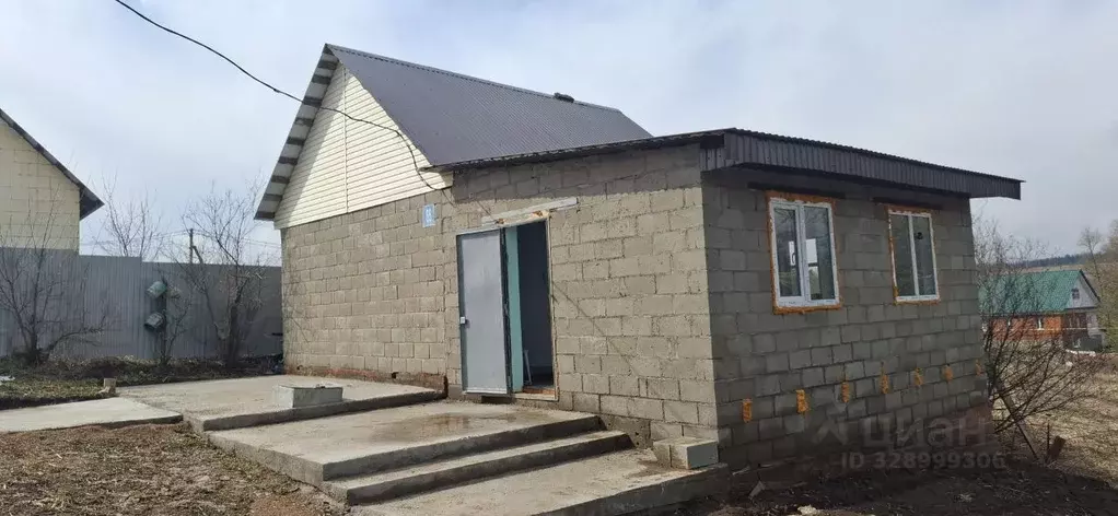 Дом в Башкортостан, Уфа городской округ, с. Старые Турбаслы ул. ... - Фото 1