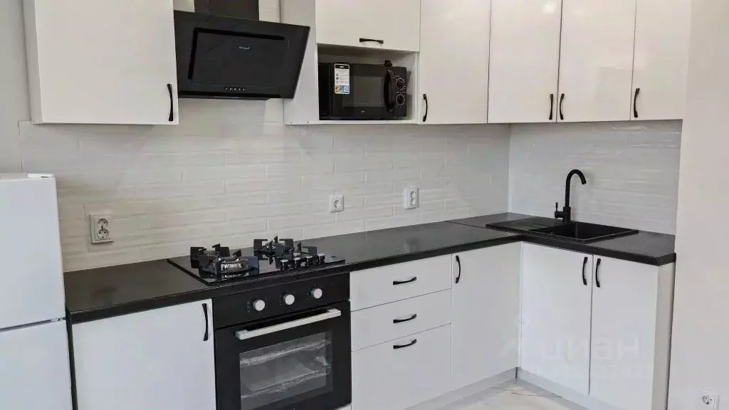 1-к кв. Псковская область, Псков ул. Юности, 32 (39.0 м) - Фото 2