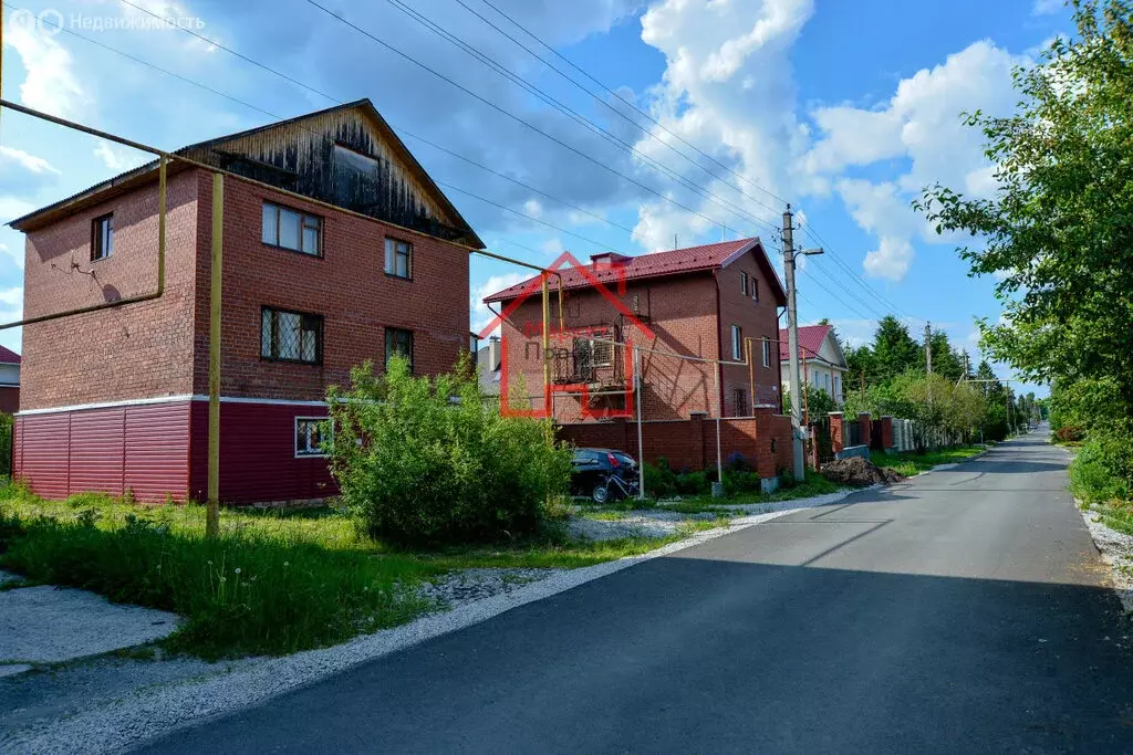Дом в Верхняя Пышма, улица Дзержинского, 108 (350 м) - Фото 1
