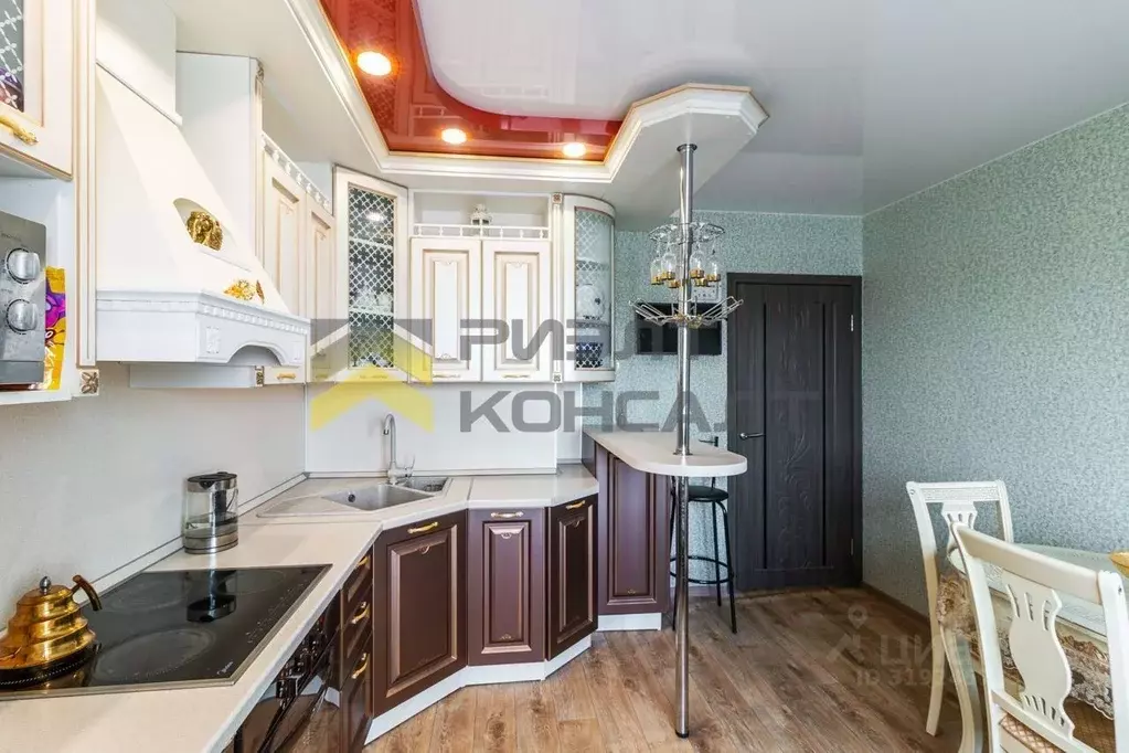 3-к кв. Омская область, Омск ул. 21-я Амурская, 75 (80.0 м) - Фото 1