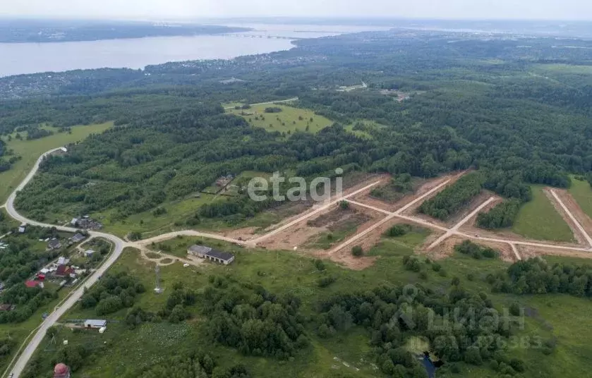 Участок в Пермский край, Добрянский городской округ, д. Бобки ул. ... - Фото 1