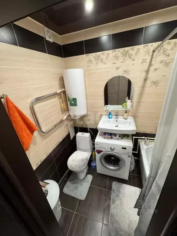 2-к кв. Саха (Якутия), Якутск ул. Севастопольская, 21/1 (44.3 м) - Фото 0