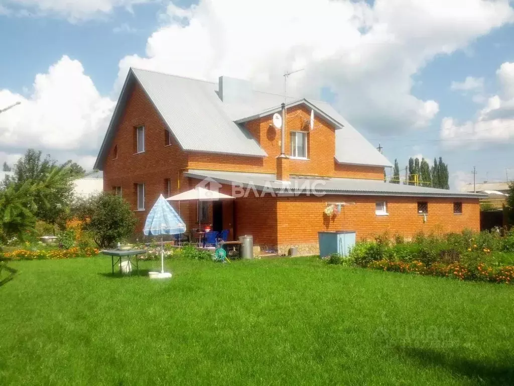 Дом в Башкортостан, Стерлитамакский район, Куганакский сельсовет, с. ... - Фото 0