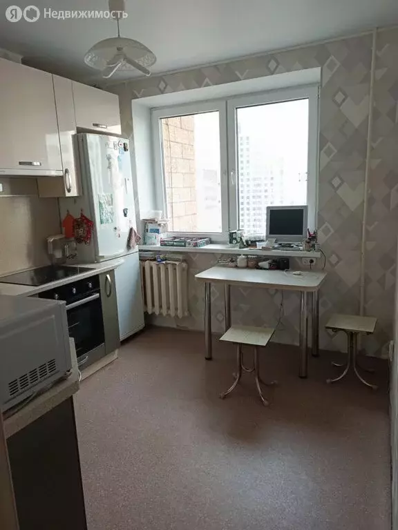 3-комнатная квартира: Уфа, улица Рудольфа Нуреева, 14А (61.8 м) - Фото 2