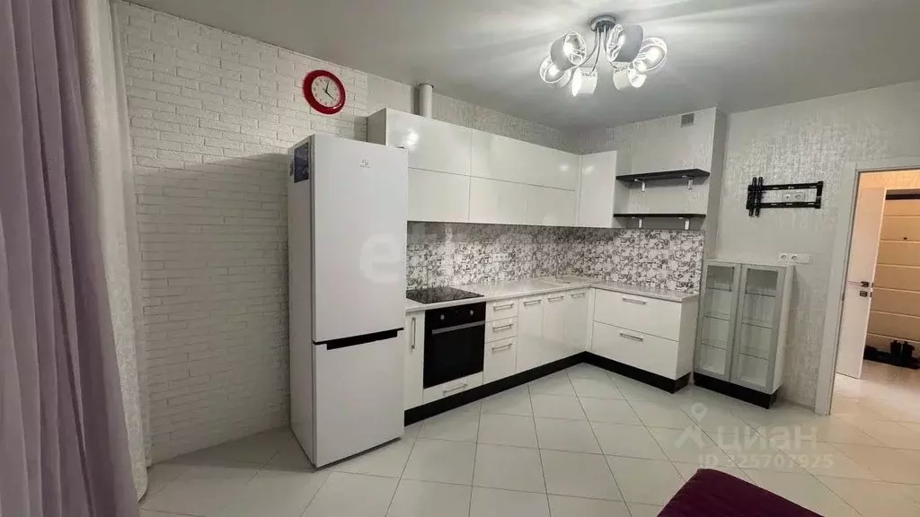 1-к кв. Татарстан, Казань просп. Победы, 139к2 (38.4 м) - Фото 1