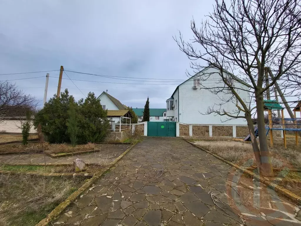 Дом в Крым, Сакский район, с. Штормовое ул. 60 лет Октября, 34 (334 м) - Фото 2