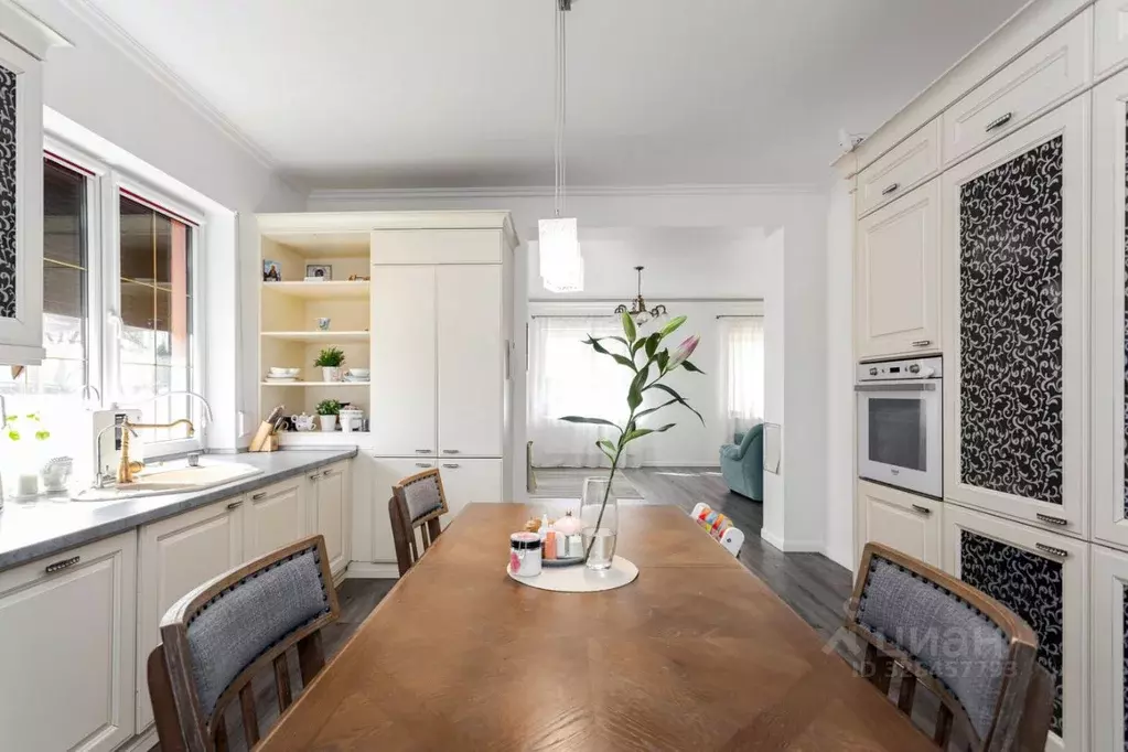 Дом в Калининградская область, Гурьевский муниципальный округ, пос. ... - Фото 1