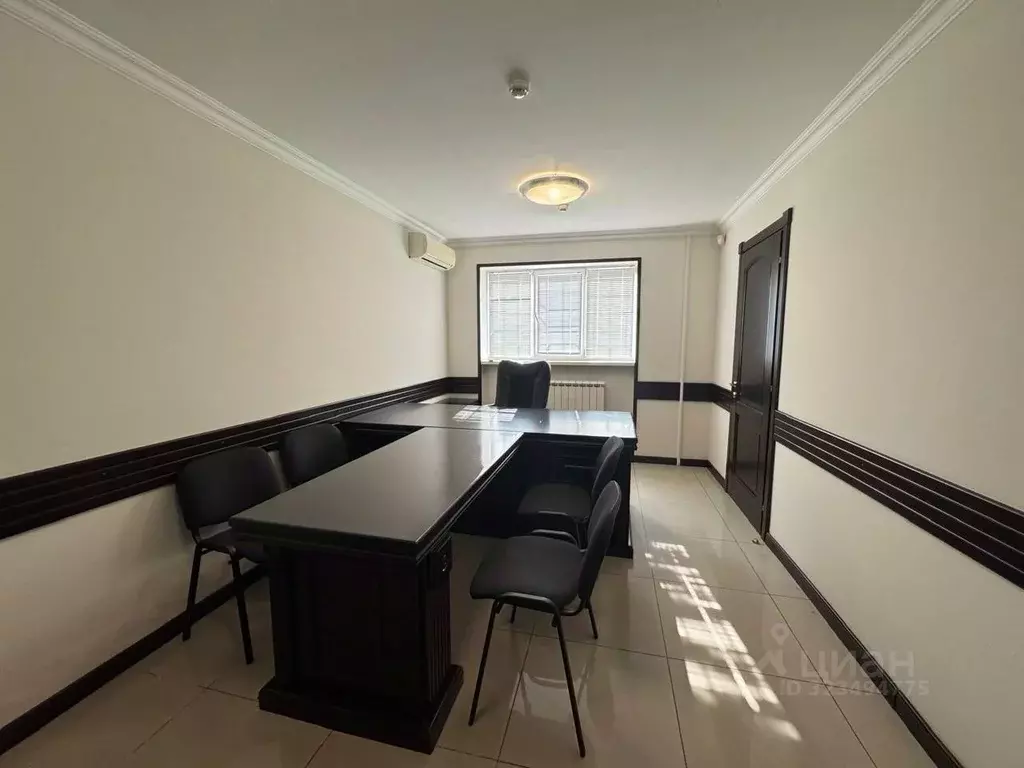 Офис в Кабардино-Балкария, Нальчик ул. Хмельницкого (350 м) - Фото 1