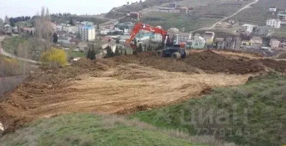 Участок в Крым, Алушта городской округ, с. Солнечногорское  (18.0 ... - Фото 0