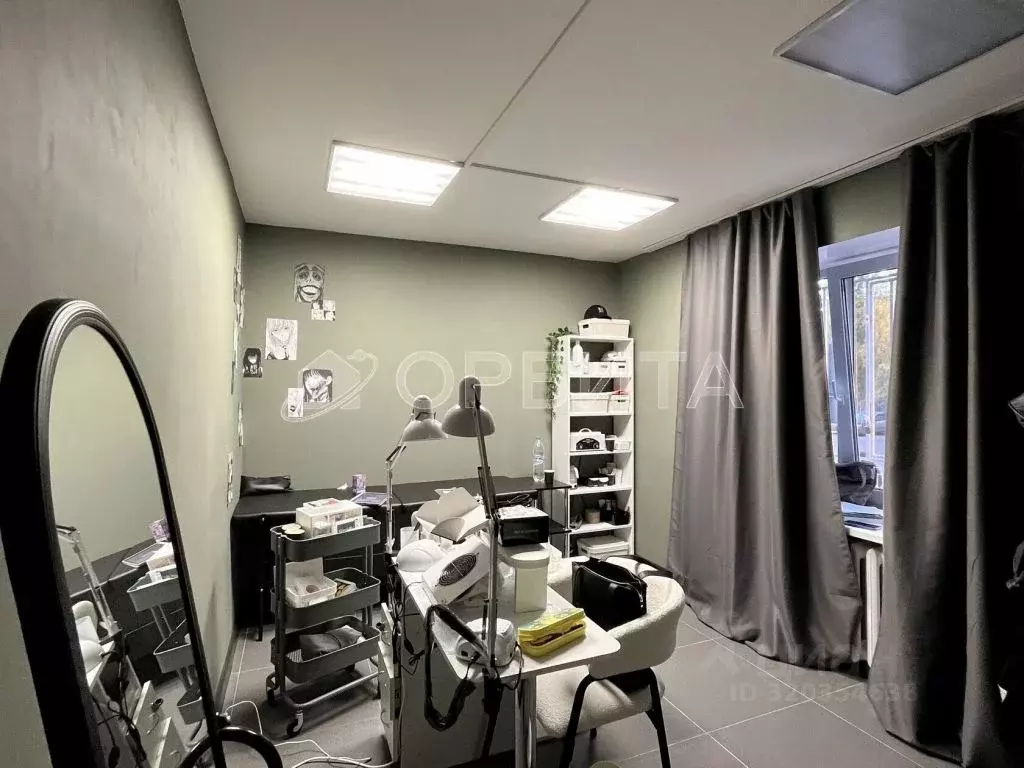 Помещение свободного назначения в Тюменская область, Тюмень ул. ... - Фото 2