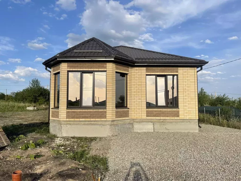 Дом в Ставропольский край, Шпаковский муниципальный округ, с. Татарка ... - Фото 1