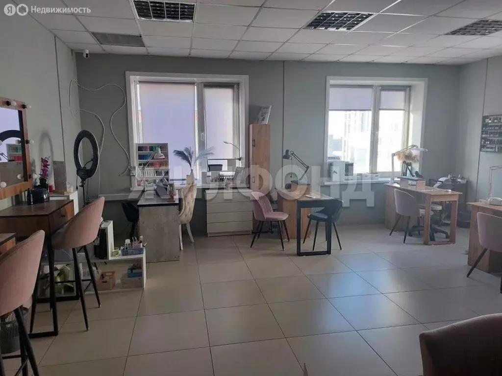 Офис (67 м) - Фото 2