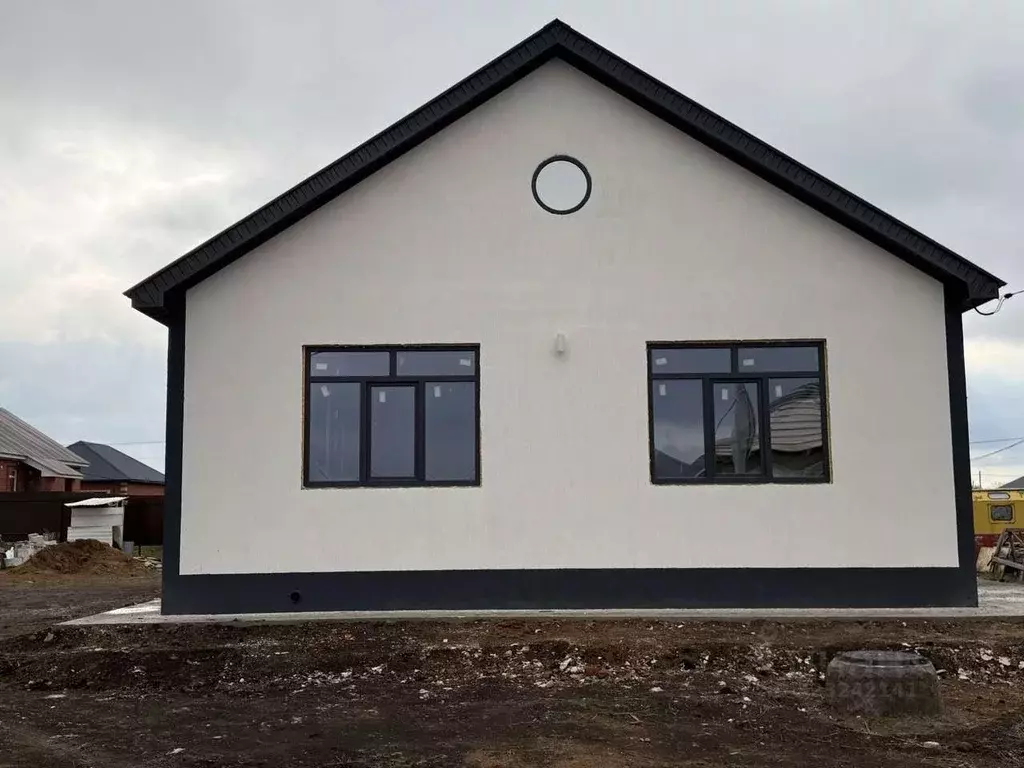 Дом в Оренбургская область, Бузулукский район, Новоалександровский ... - Фото 1