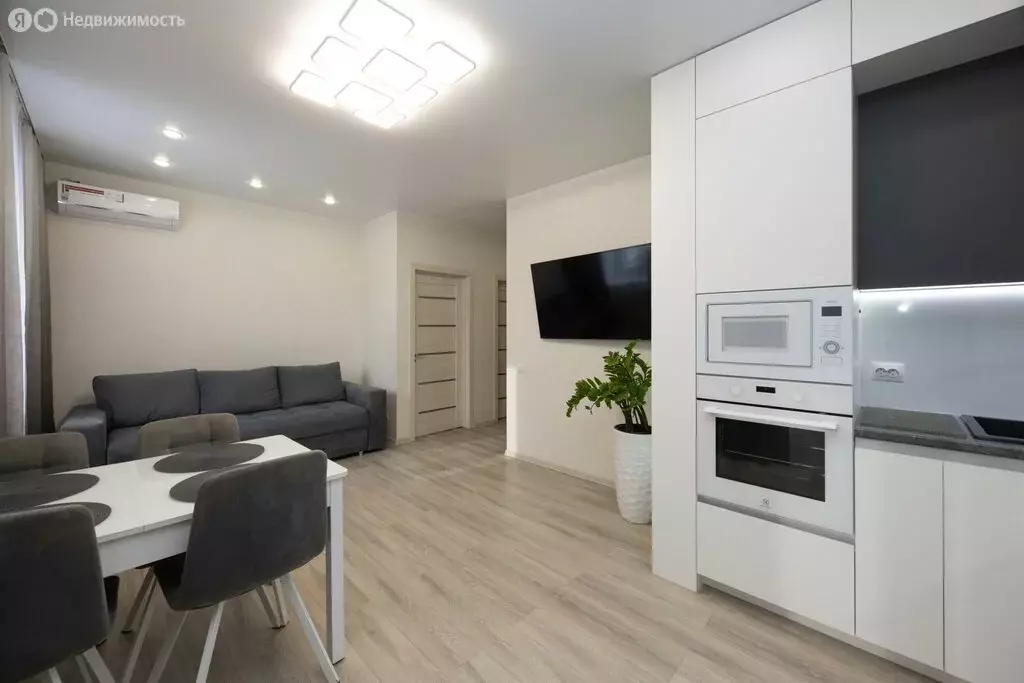 3-комнатная квартира: Благовещенск, улица Чайковского, 81 (73.5 м) - Фото 2