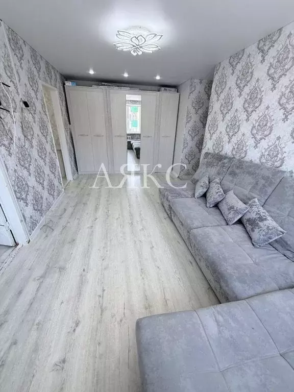 Квартира, 4 комнаты, 60.2 м - Фото 1