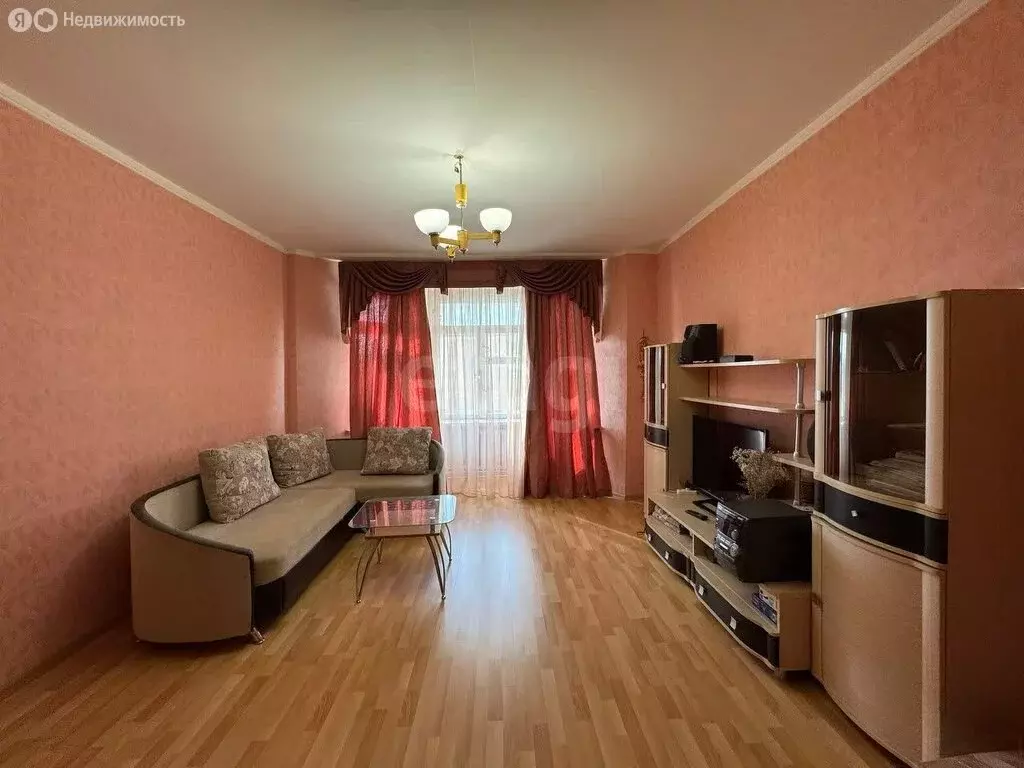 3-комнатная квартира: Псков, Гражданская улица, 8 (83 м) - Фото 1