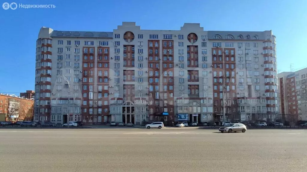 3-комнатная квартира: Омск, улица Масленникова, 72 (117.8 м) - Фото 1