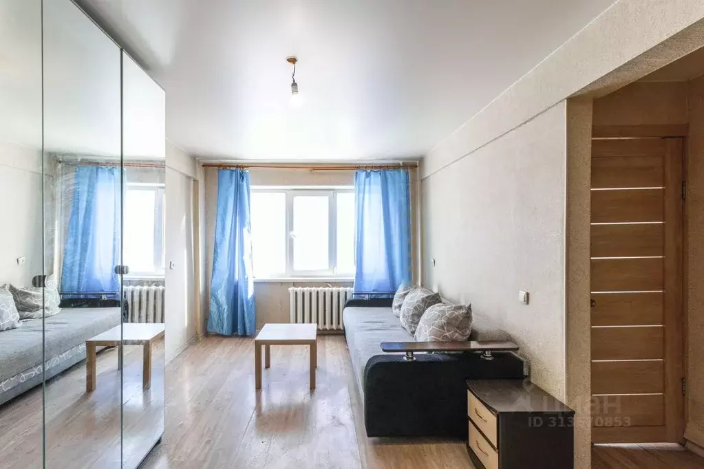 3-к кв. Омская область, Омск Городок Нефтяников мкр, ул. Энтузиастов, ... - Фото 2