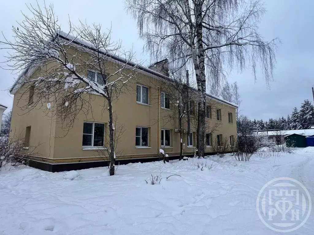 3-к кв. Ленинградская область, Тихвин Плаунская ул., 7 (59.7 м) - Фото 1