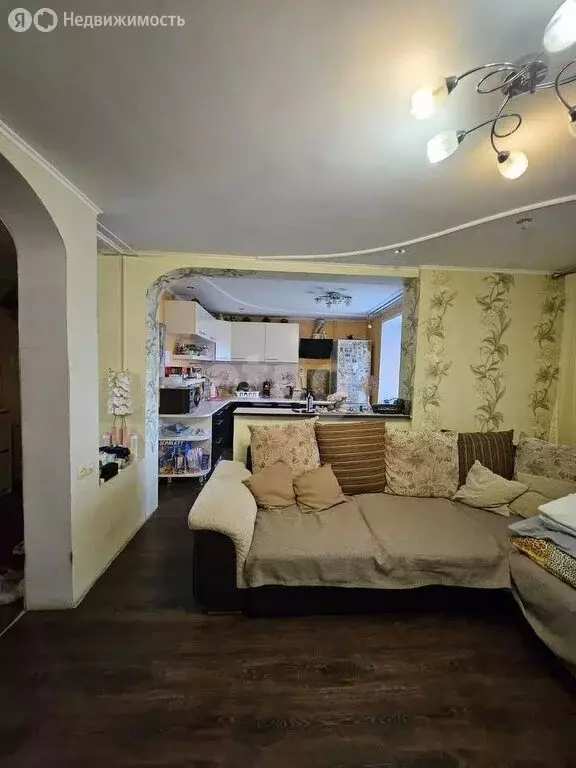 4-комнатная квартира: Стерлитамак, улица Гоголя, 106 (73.5 м) - Фото 1