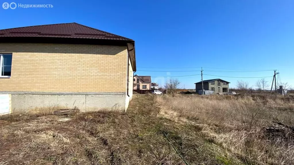 Дом в Тахтамукайский район, посёлок городского типа Энем (105 м) - Фото 1